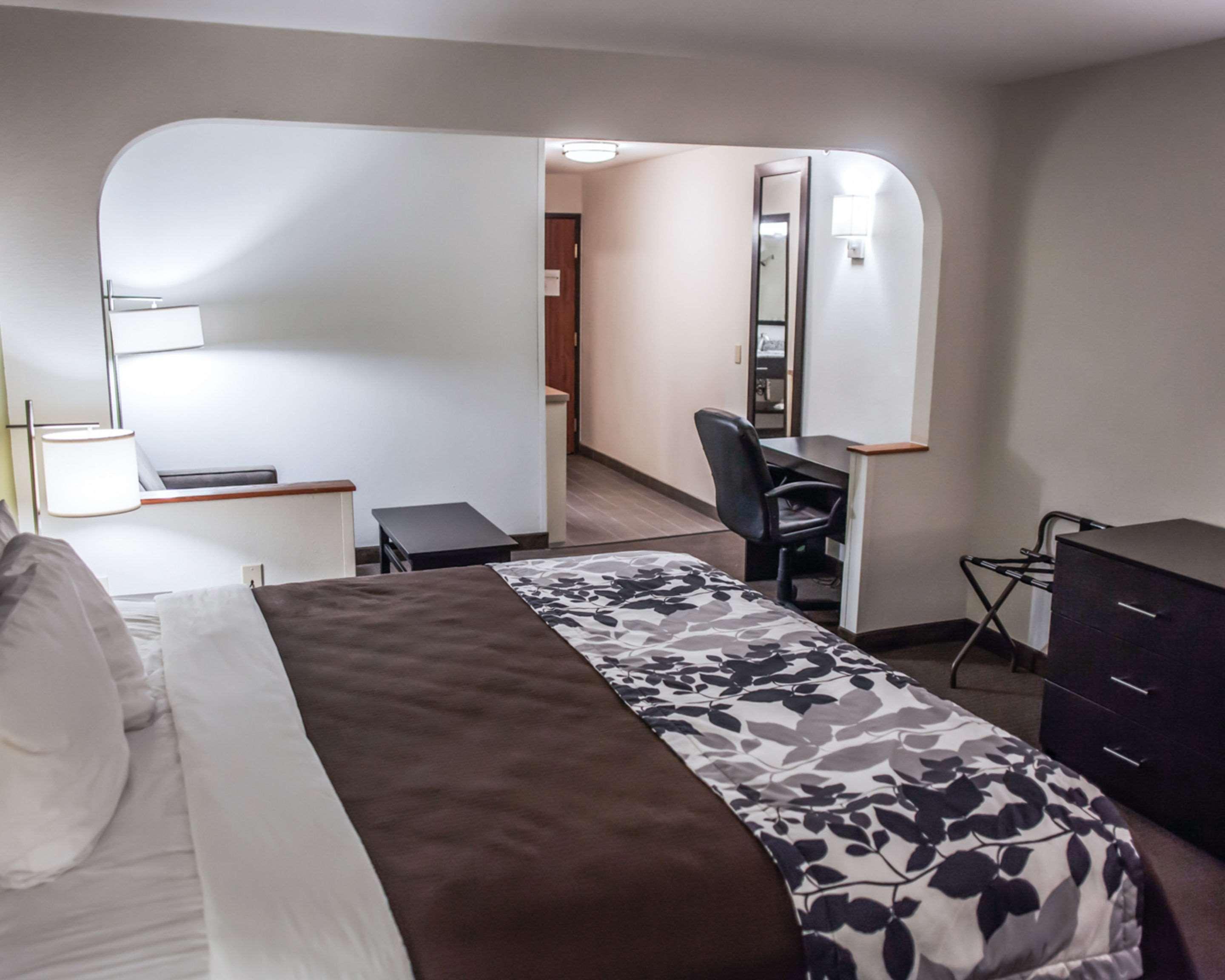 Garner Hotel Topeka West By Ihg Esterno foto