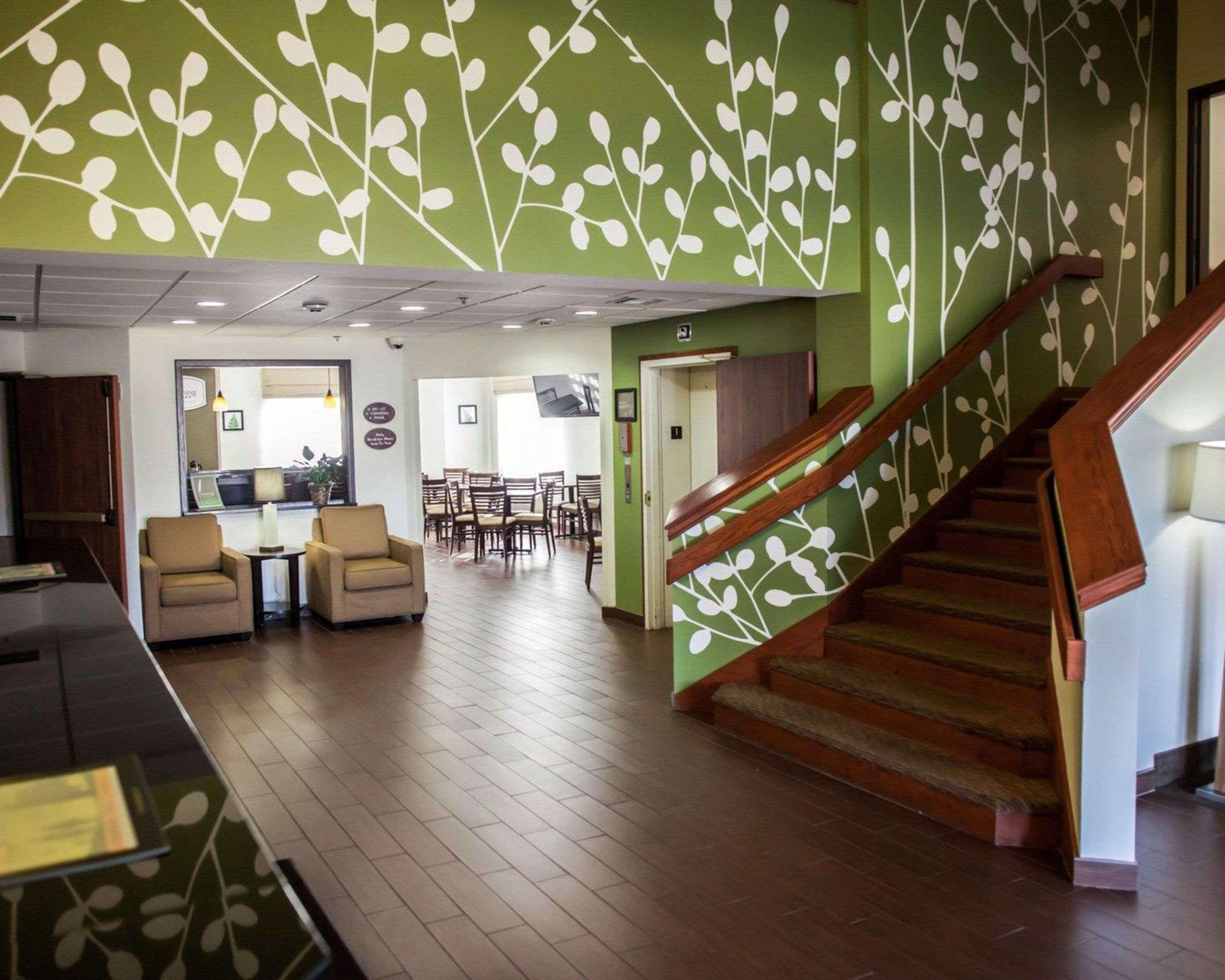 Garner Hotel Topeka West By Ihg Esterno foto