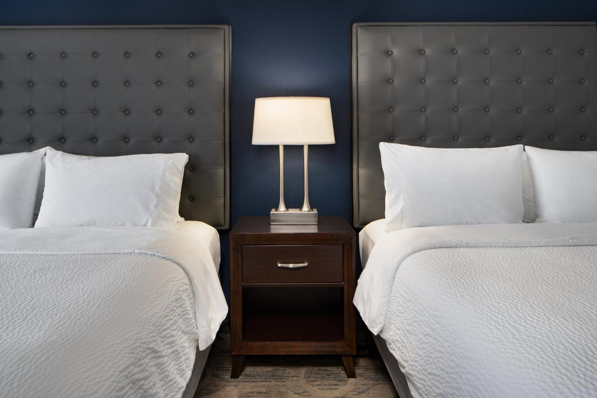 Garner Hotel Topeka West By Ihg Esterno foto