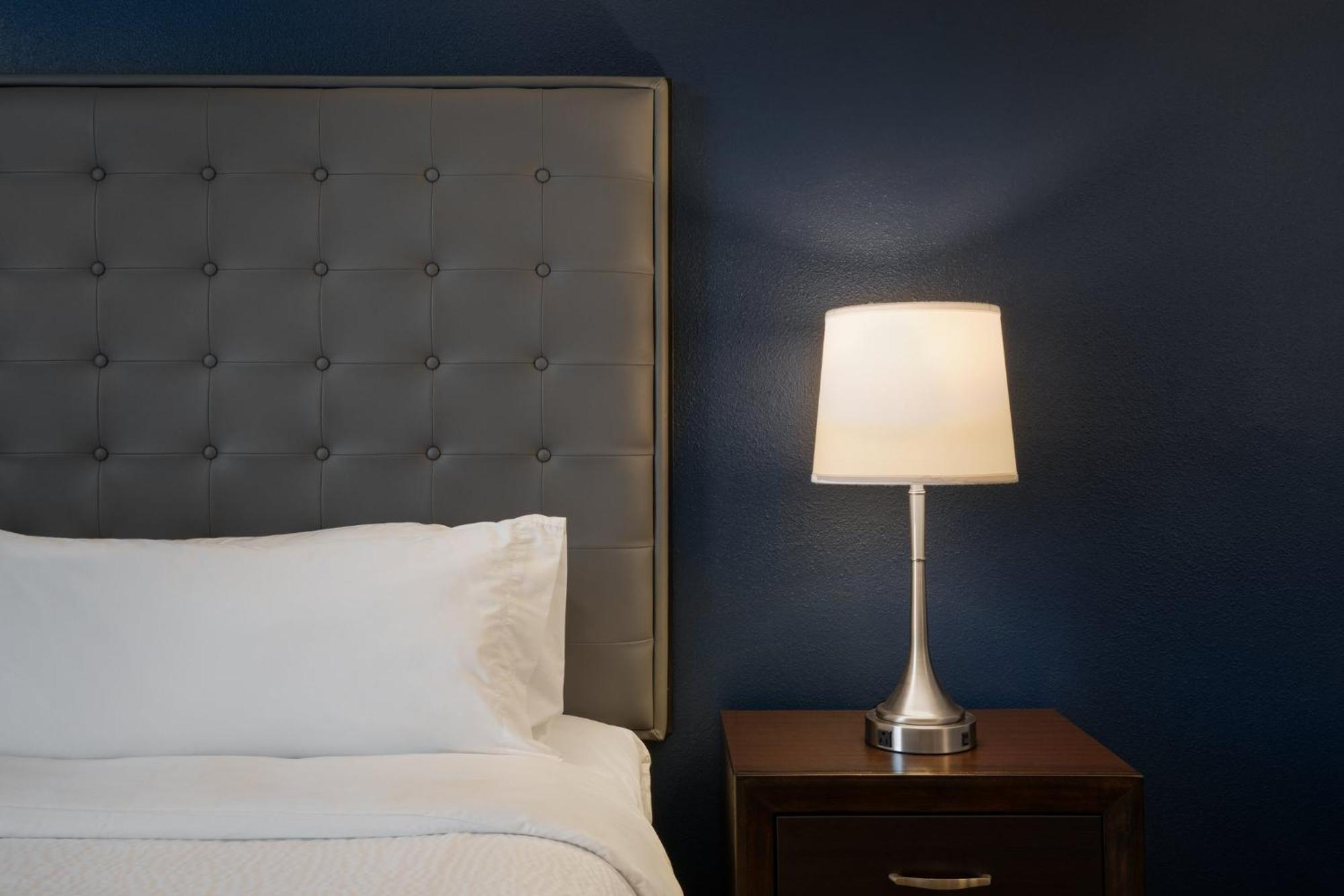 Garner Hotel Topeka West By Ihg Esterno foto