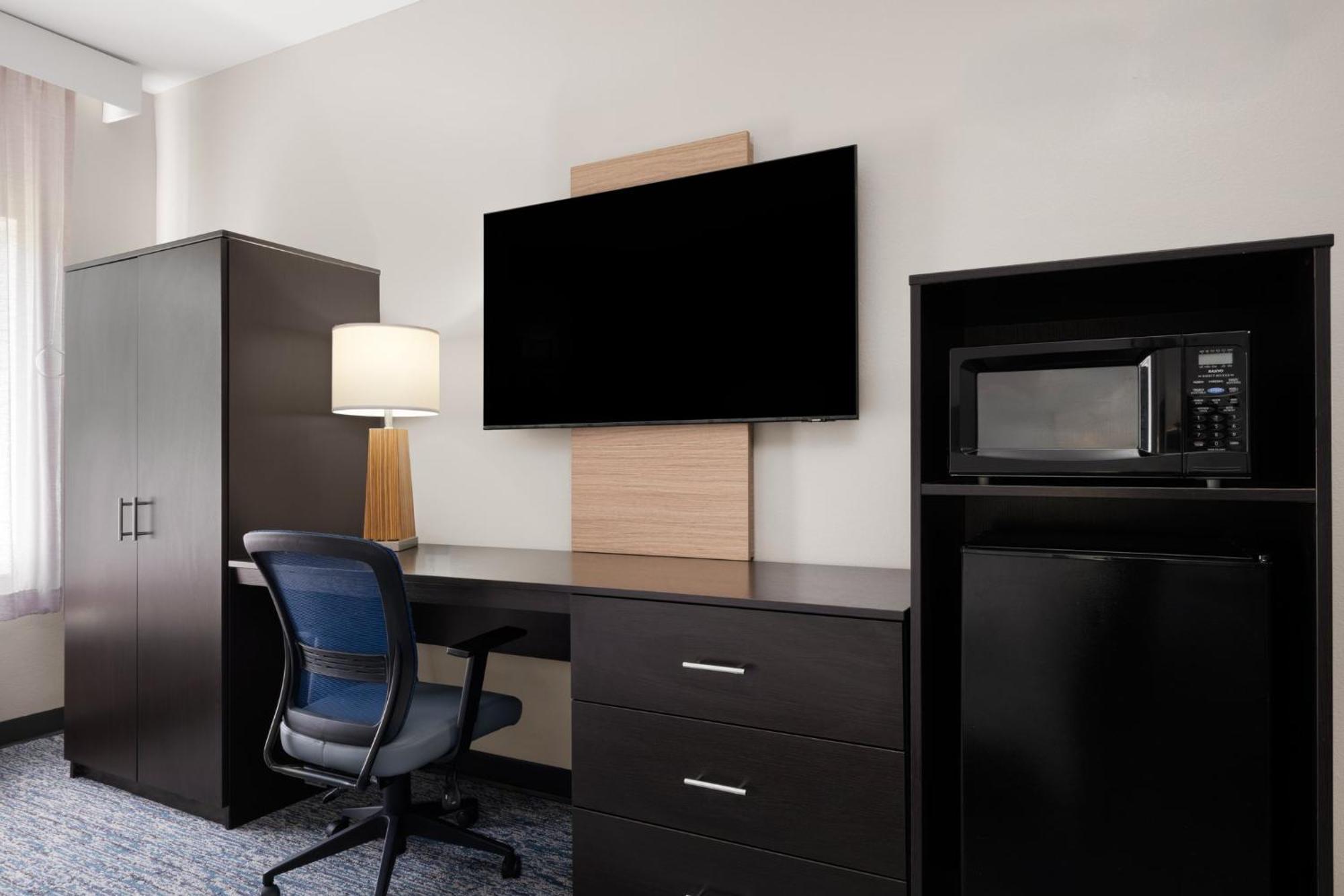 Garner Hotel Topeka West By Ihg Esterno foto