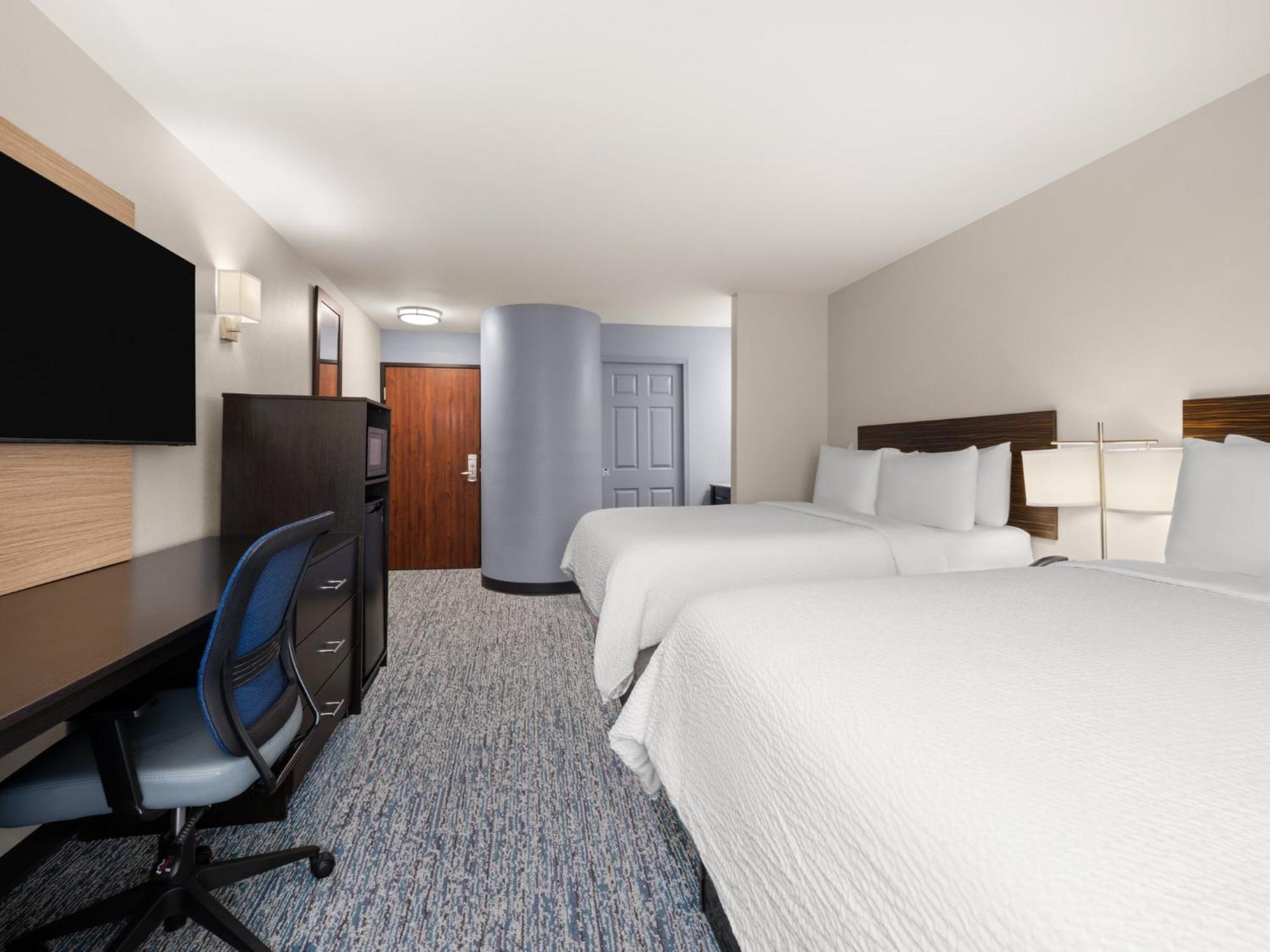 Garner Hotel Topeka West By Ihg Esterno foto